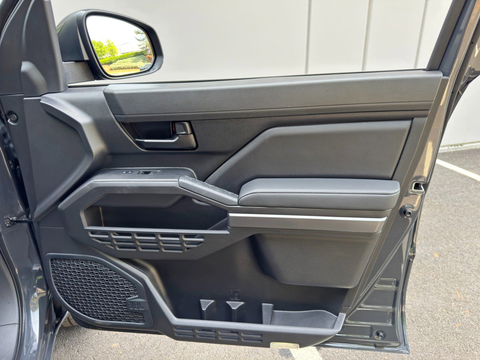 Used 2024 Toyota Tacoma SR5 w/ SR5 Upgrade Package image 43