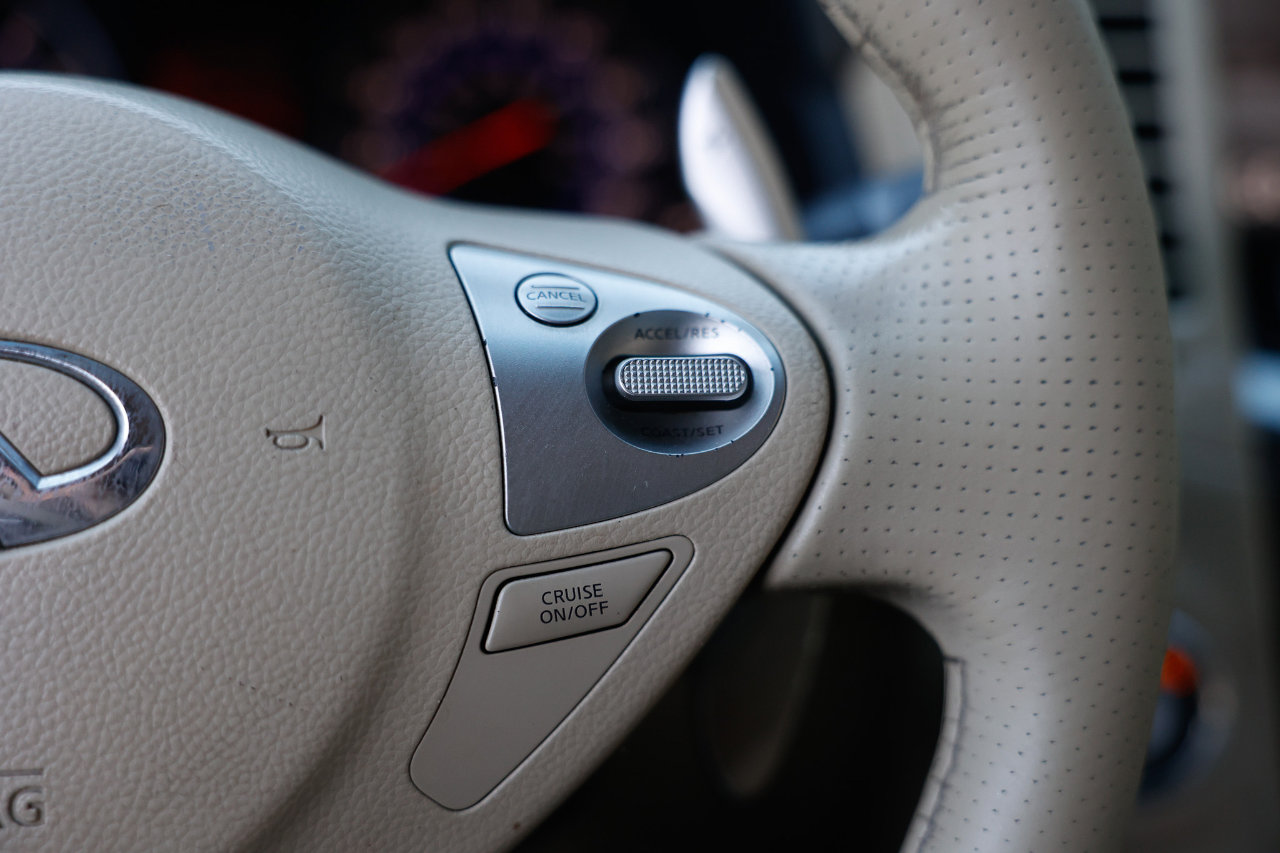 Used 2009 INFINITI FX35 AWD w/ Navigation Pkg image 26