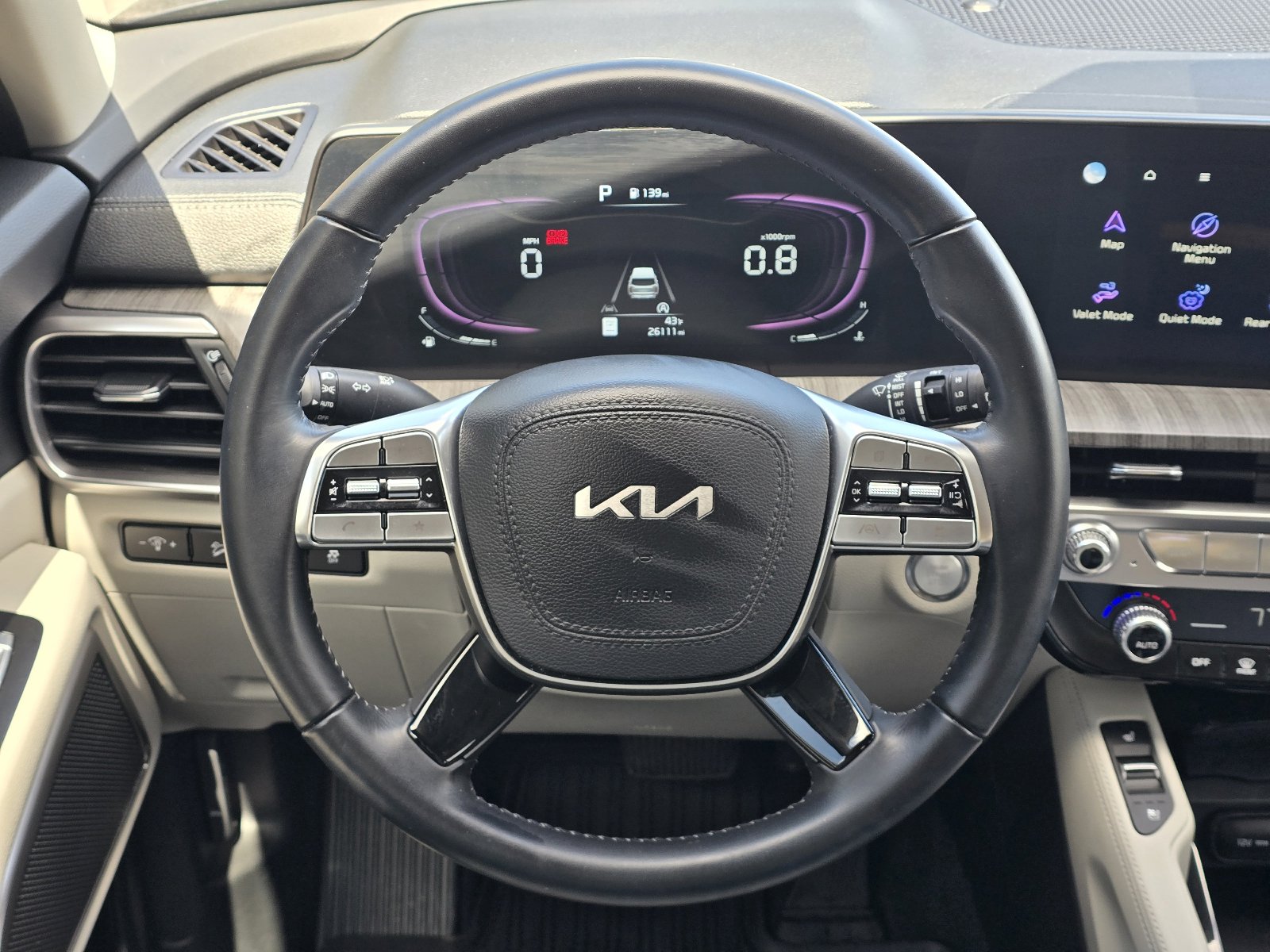 Used 2024 Kia Telluride EX w/ EX Captain's Chair Package image 15