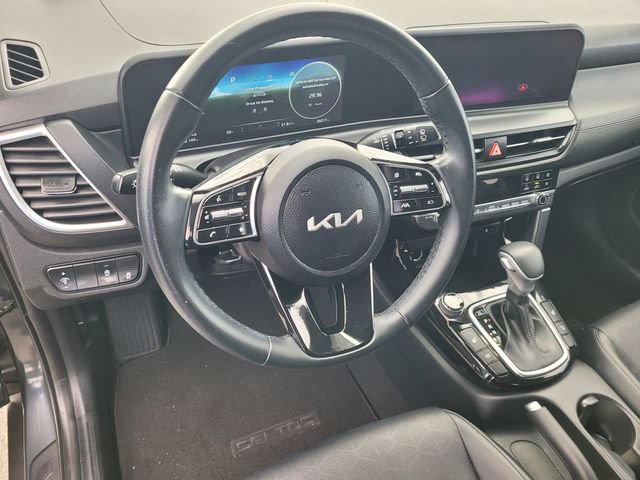 Used 2024 Kia Seltos EX FWD image 23