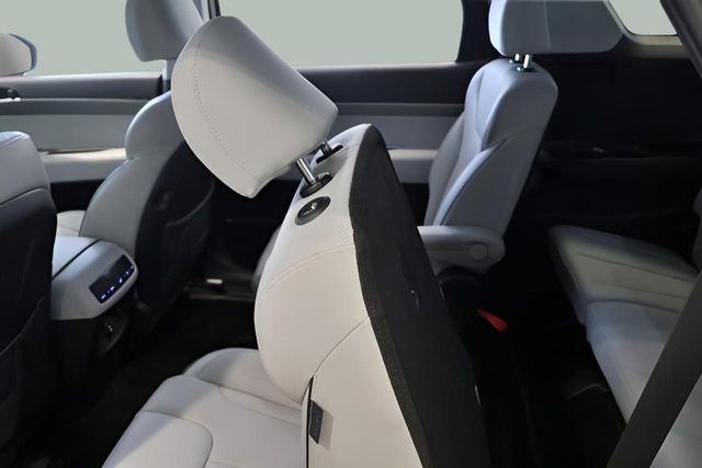 Used 2023 Hyundai Palisade SEL image 17