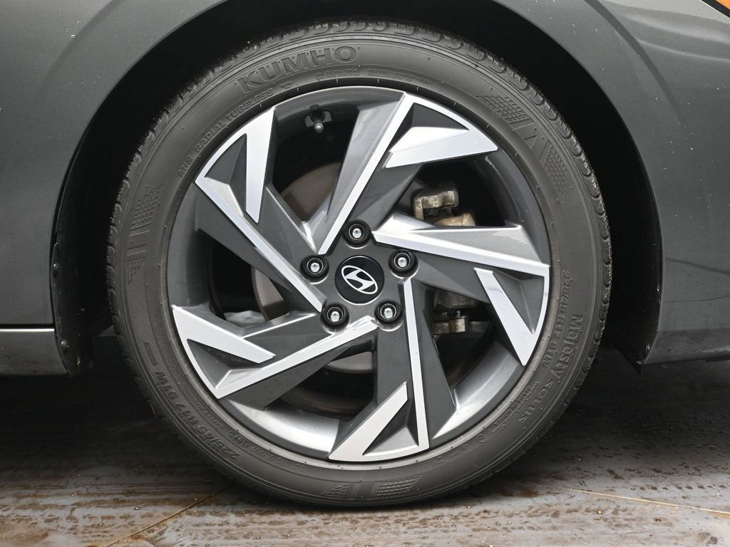 Certified 2024 Hyundai Elantra SEL w/ Convenience Package image 10