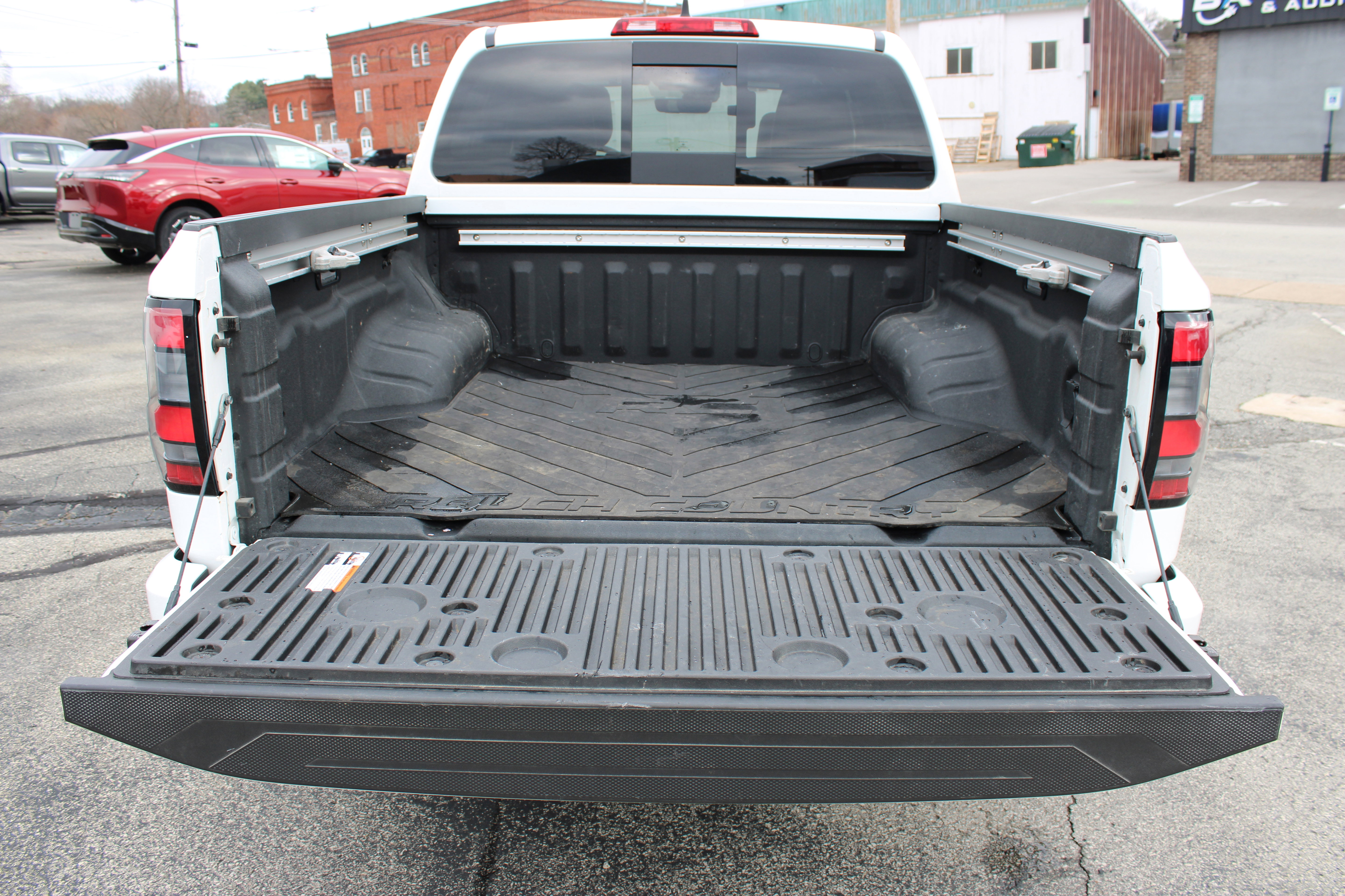 Certified 2024 Nissan Frontier PRO-4X w/ Pro Premium Package image 5