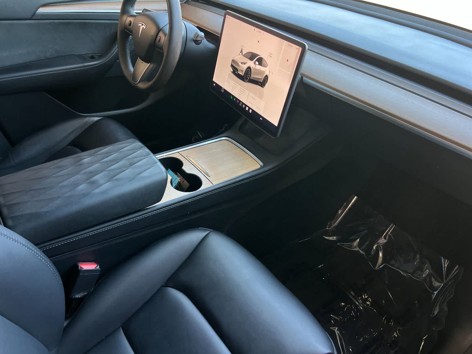 Used 2022 Tesla Model Y Long Range AWD/4WD image 17