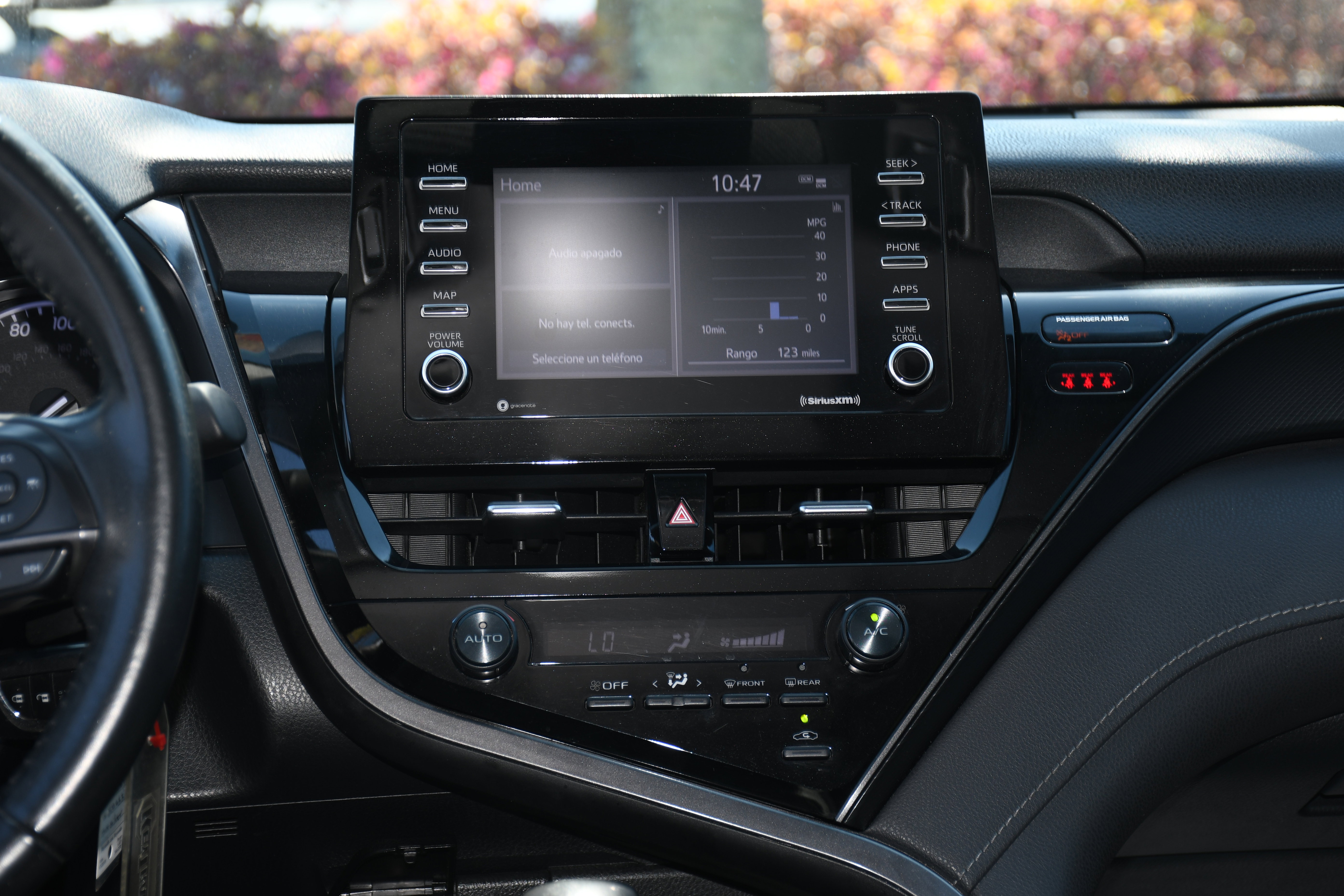 Used 2021 Toyota Camry SE image 15