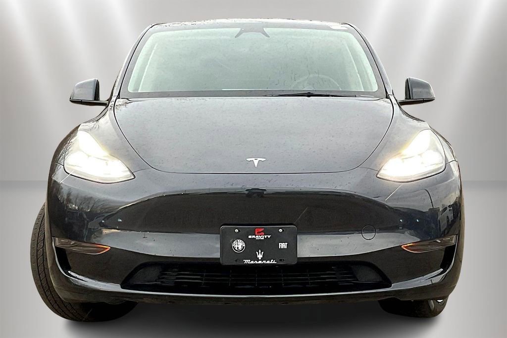 Used 2024 Tesla Model Y 2WD image 2