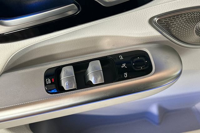 Used 2023 Mercedes-Benz EQE 350+ Sedan image 13