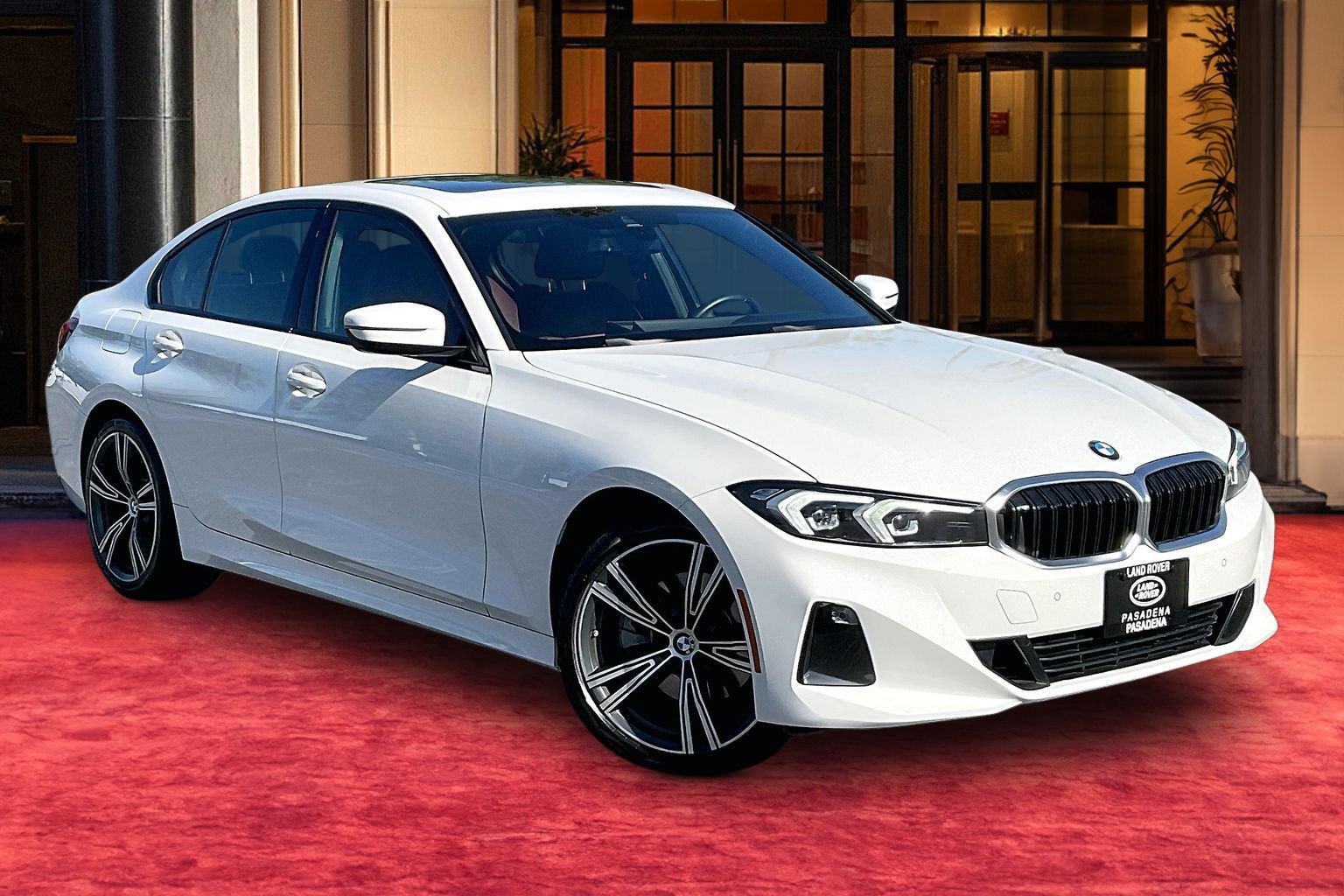 Used 2023 BMW 330i Sedan w/ Convenience Package RWD image 2