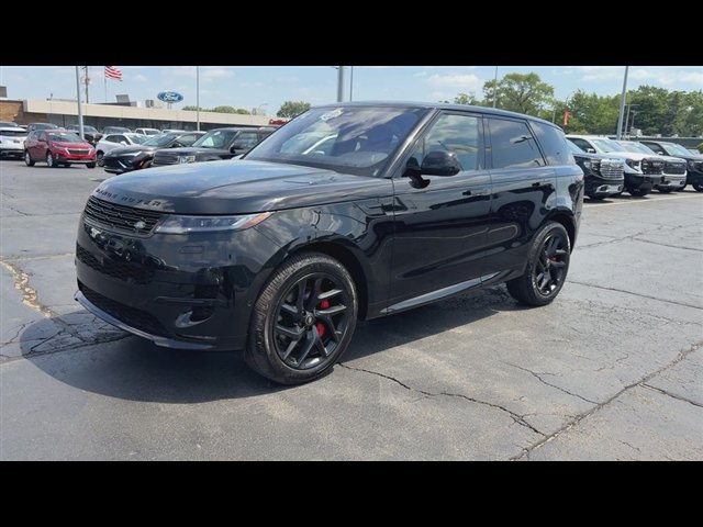 Used 2023 Land Rover Range Rover Sport SE Dynamic AWD/4WD image 4