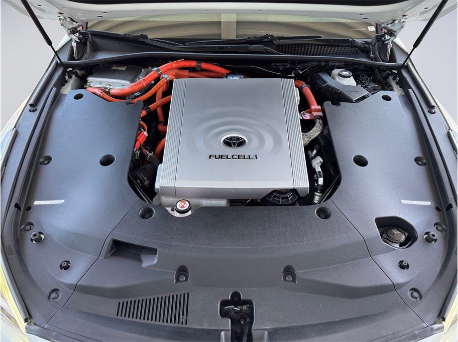 Used 2023 Toyota Mirai w/ Advanced Technology Package RWD image 8