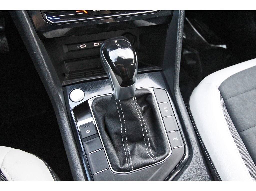 Used 2025 Volkswagen Taos SE FWD image 29
