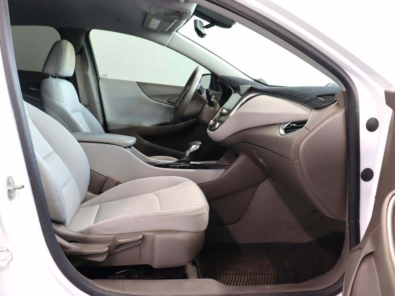 Certified 2022 Chevrolet Malibu LT FWD image 17