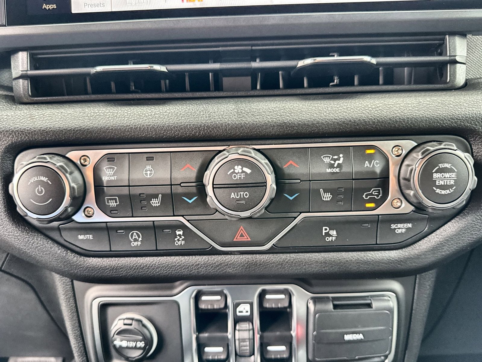 New 2025 Jeep Wrangler Willys image 21