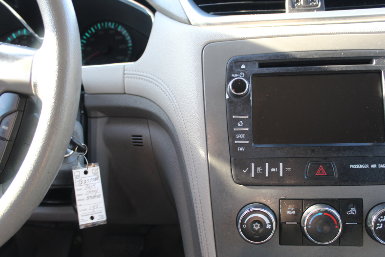 Used 2014 Chevrolet Traverse LS image 15