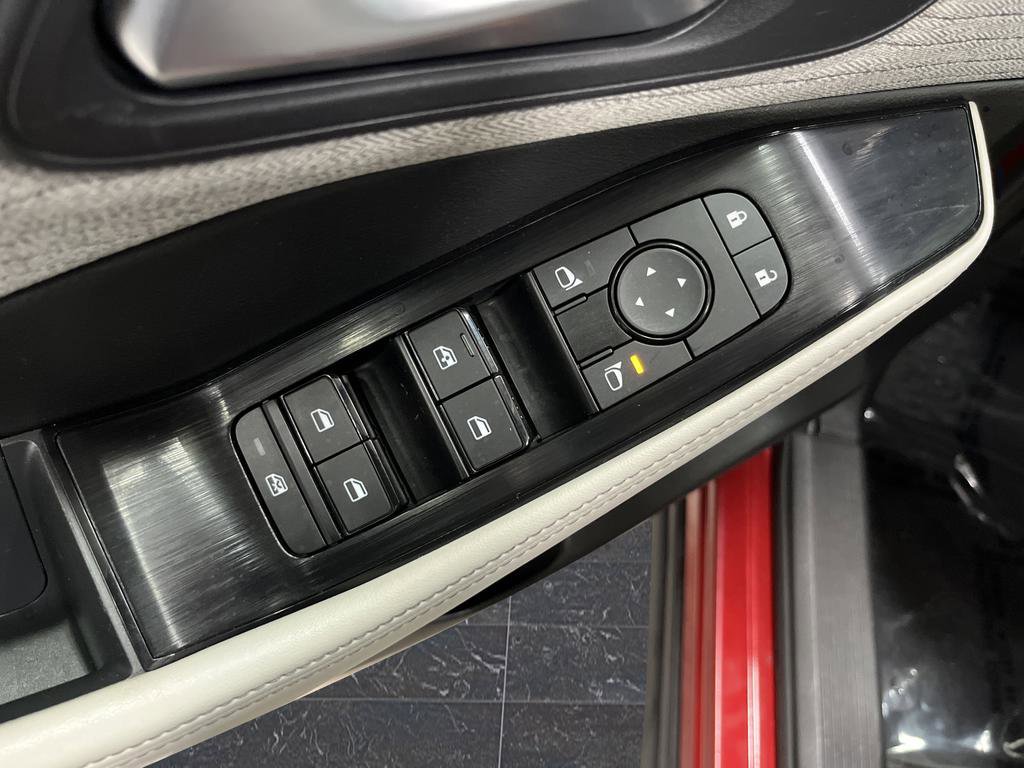 Used 2023 Nissan Rogue SV image 24