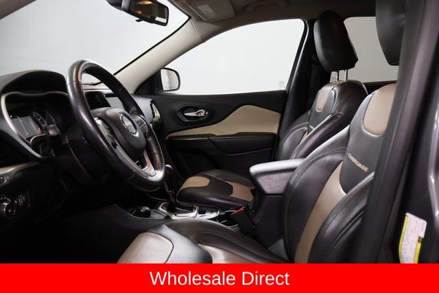 Used 2015 Jeep Cherokee Latitude w/ Cold Weather Group AWD/4WD image 11