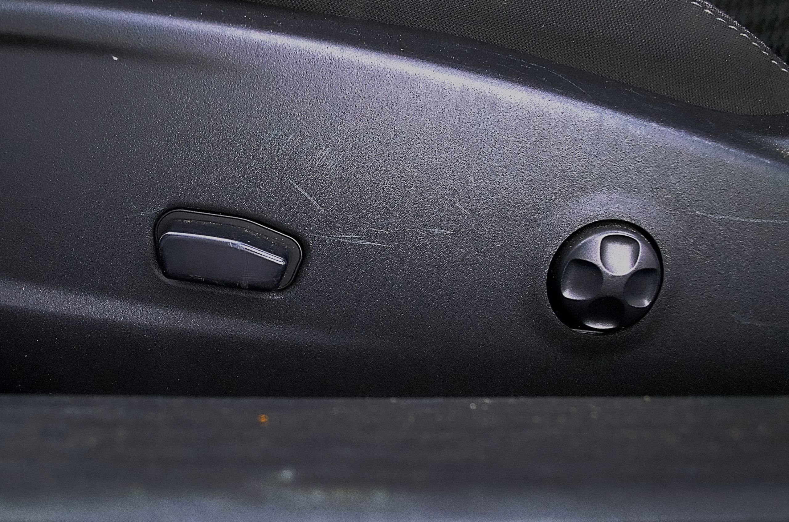 Used 2019 Dodge Challenger SXT image 22