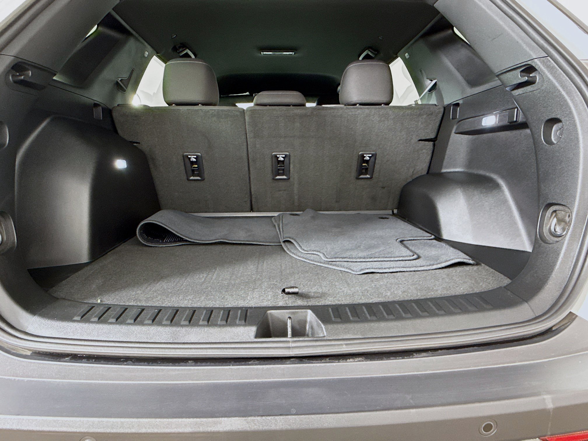 Used 2025 Chevrolet Equinox LT FWD image 29