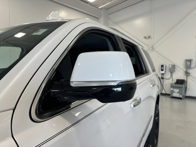 Used 2019 Cadillac Escalade Luxury AWD/4WD image 7