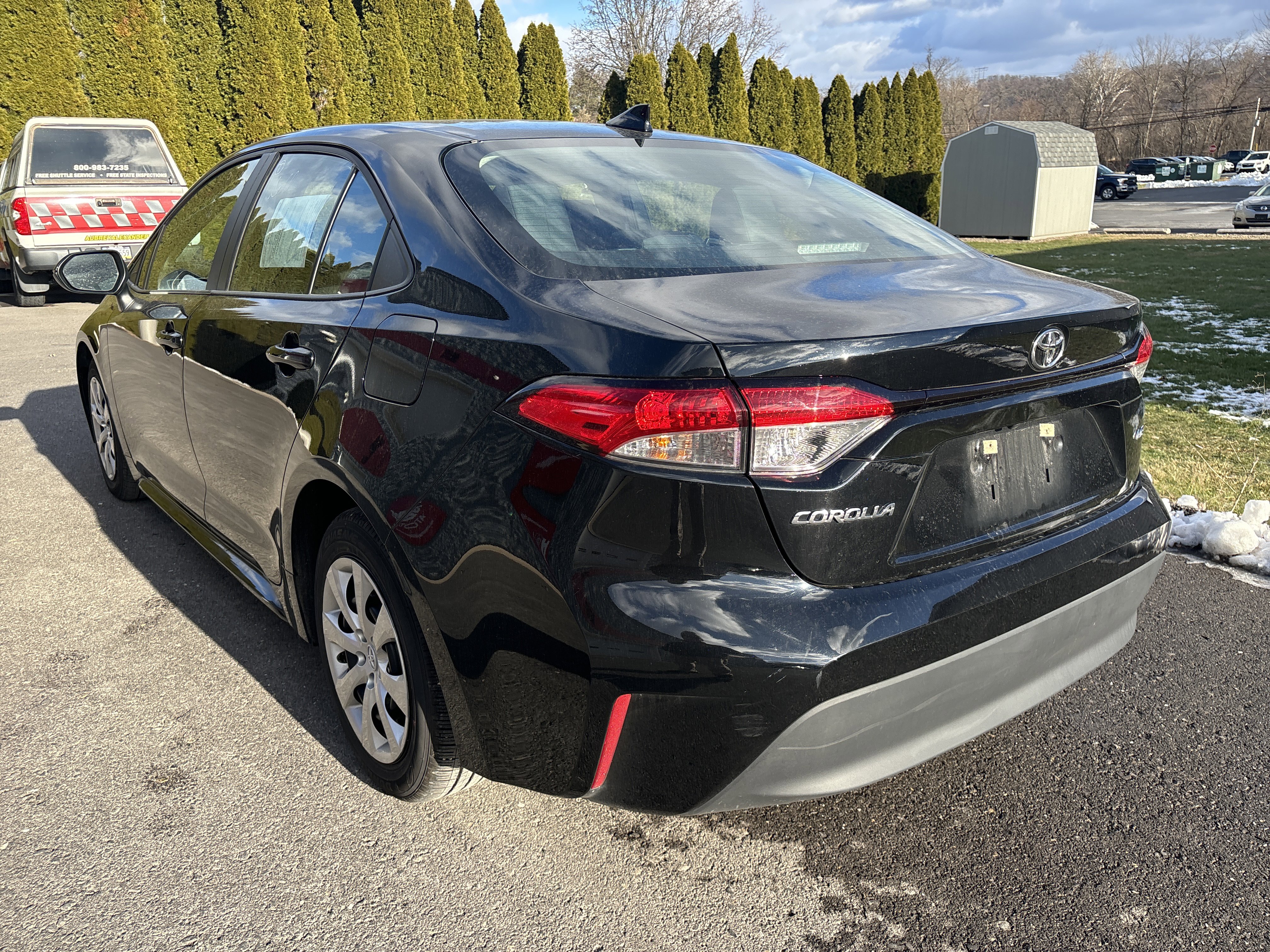 Used 2025 Toyota Corolla LE image 6