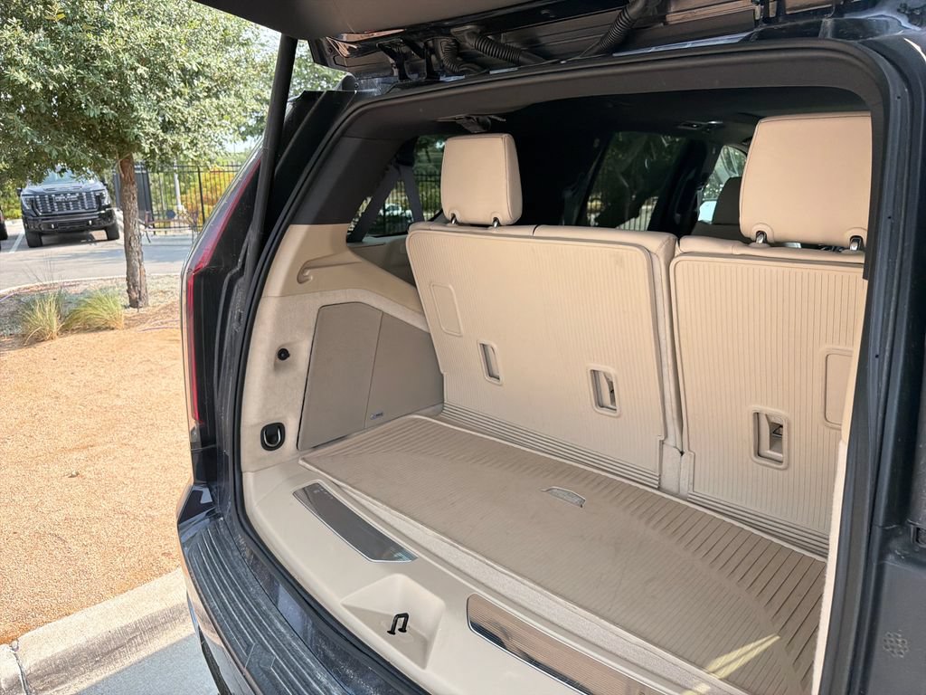Certified 2023 Cadillac Escalade Premium Luxury AWD/4WD image 47
