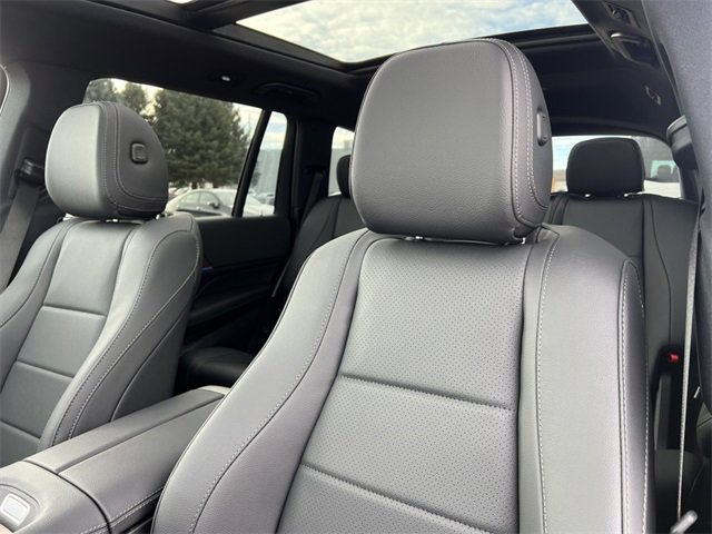 Used 2025 Mercedes-Benz GLS 450 4MATIC image 14