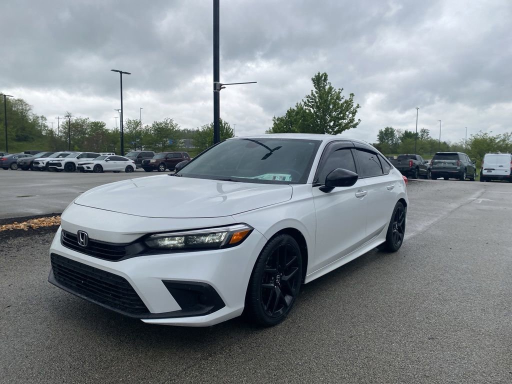 Used 2023 Honda Civic Sport image 3