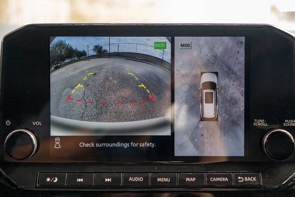 Used 2022 Nissan Pathfinder Platinum w/ Cargo Package image 23