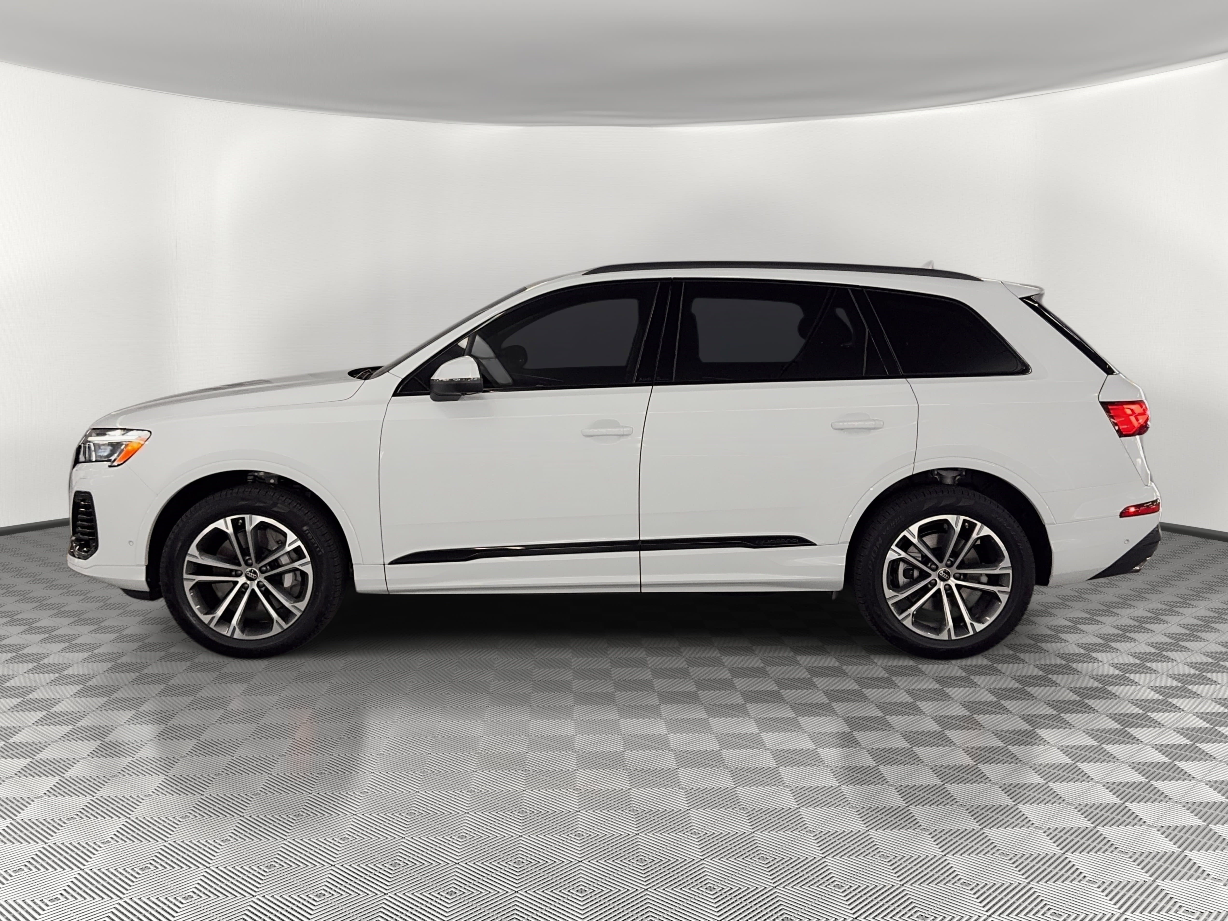 New 2026 Audi Q7 3.0T Premium AWD/4WD image 2