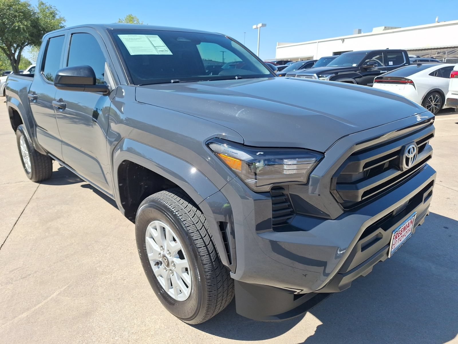 Used 2025 Toyota Tacoma SR RWD image 8