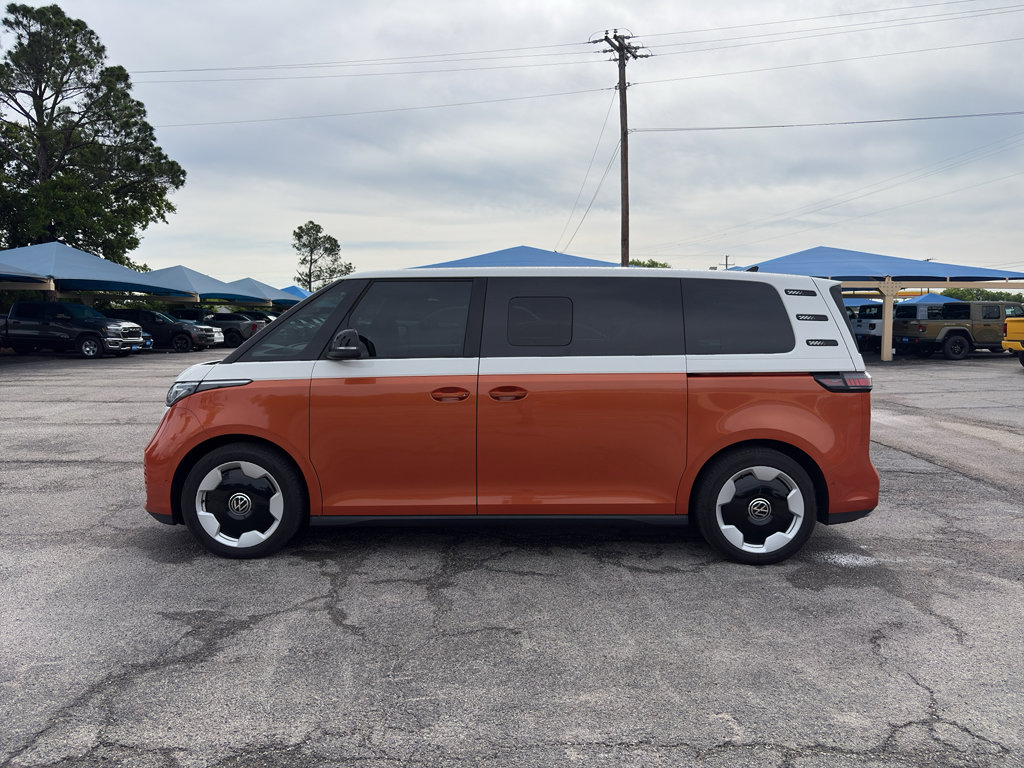Used 2025 Volkswagen ID. Buzz Pro S Plus AWD/4WD image 9
