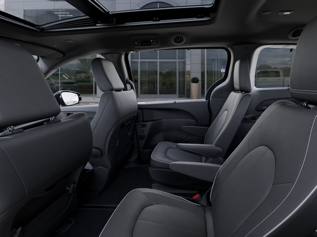 New 2026 Chrysler Pacifica Limited FWD image 24