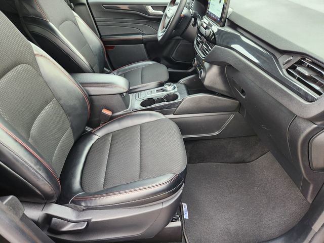 Used 2025 Ford Escape ST-Line image 14