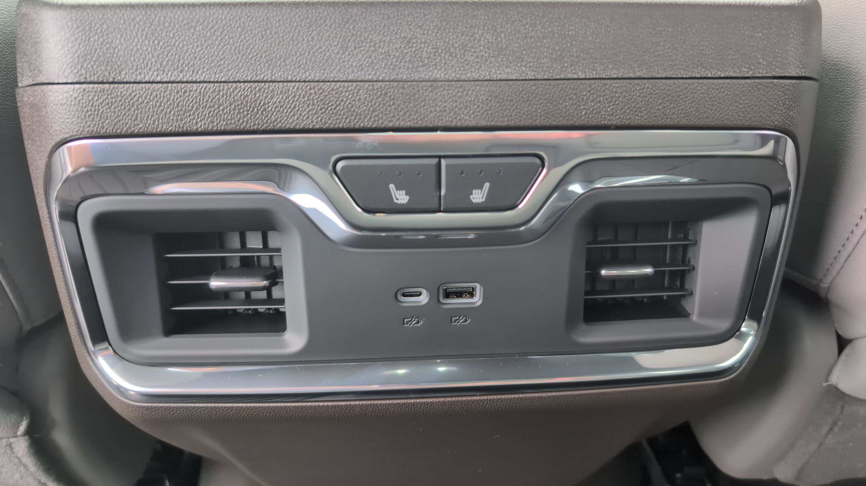 New 2026 Chevrolet Silverado 1500 LTZ w/ LTZ Premium Package image 17