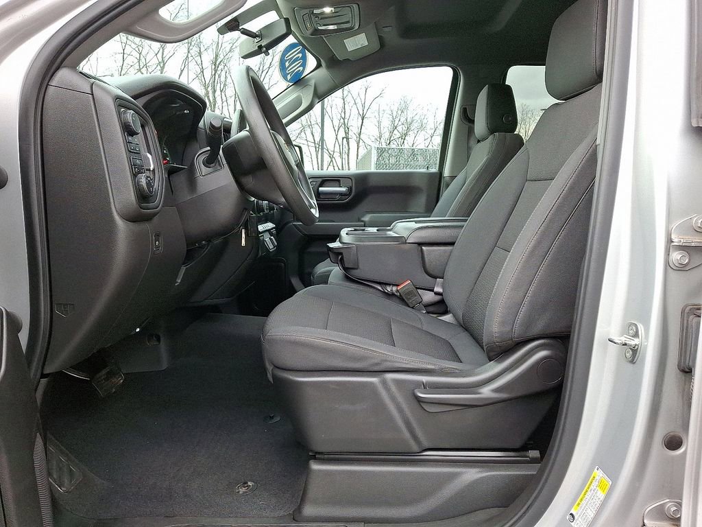 Used 2020 Chevrolet Silverado 1500 Custom w/ Custom Value Package image 15