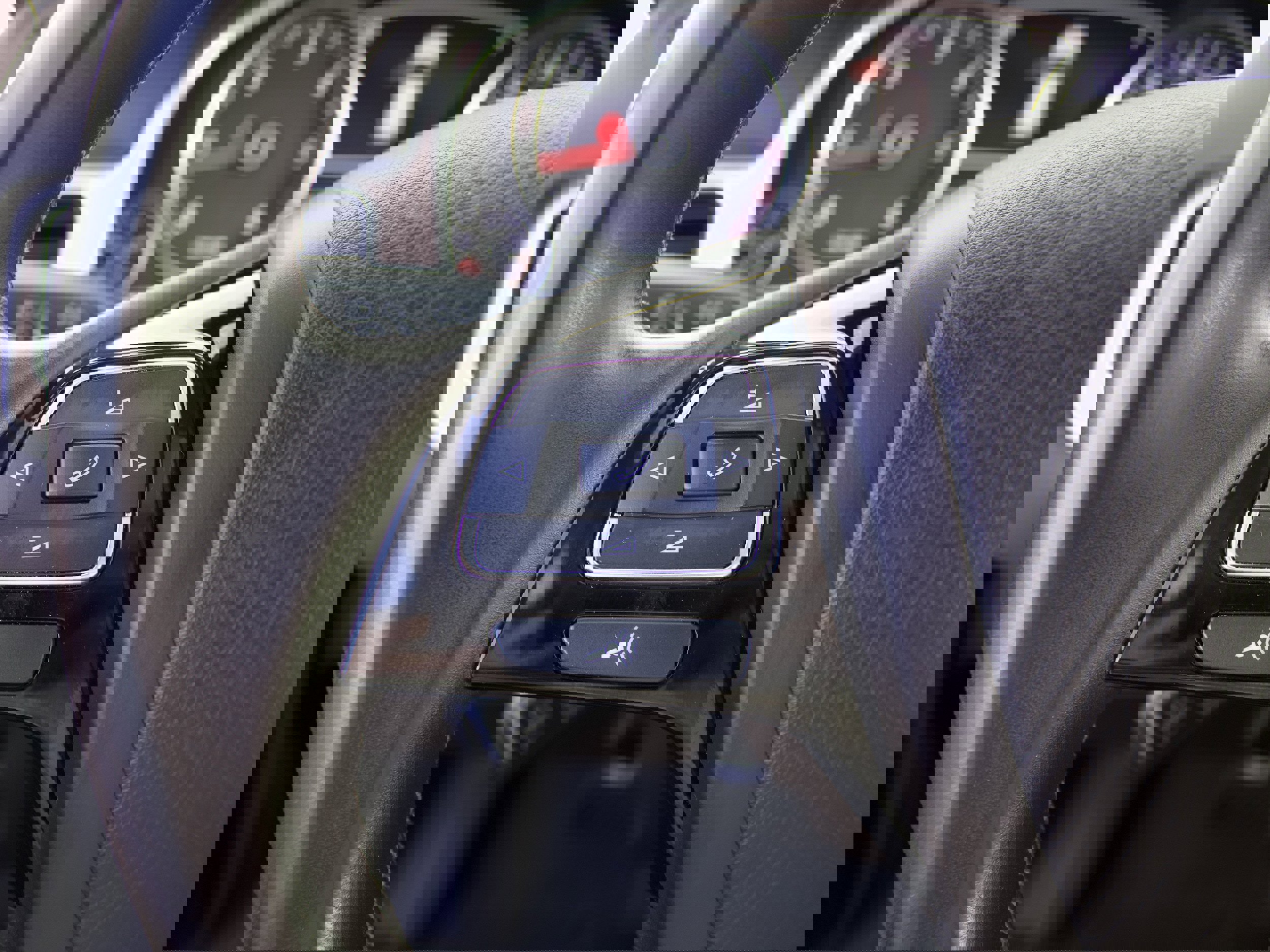 Used 2013 Volkswagen Touareg Executive image 17