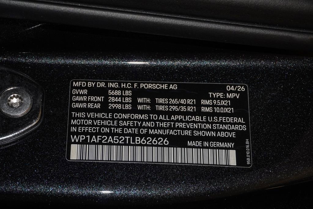 New 2026 Porsche Macan GTS AWD/4WD image 31