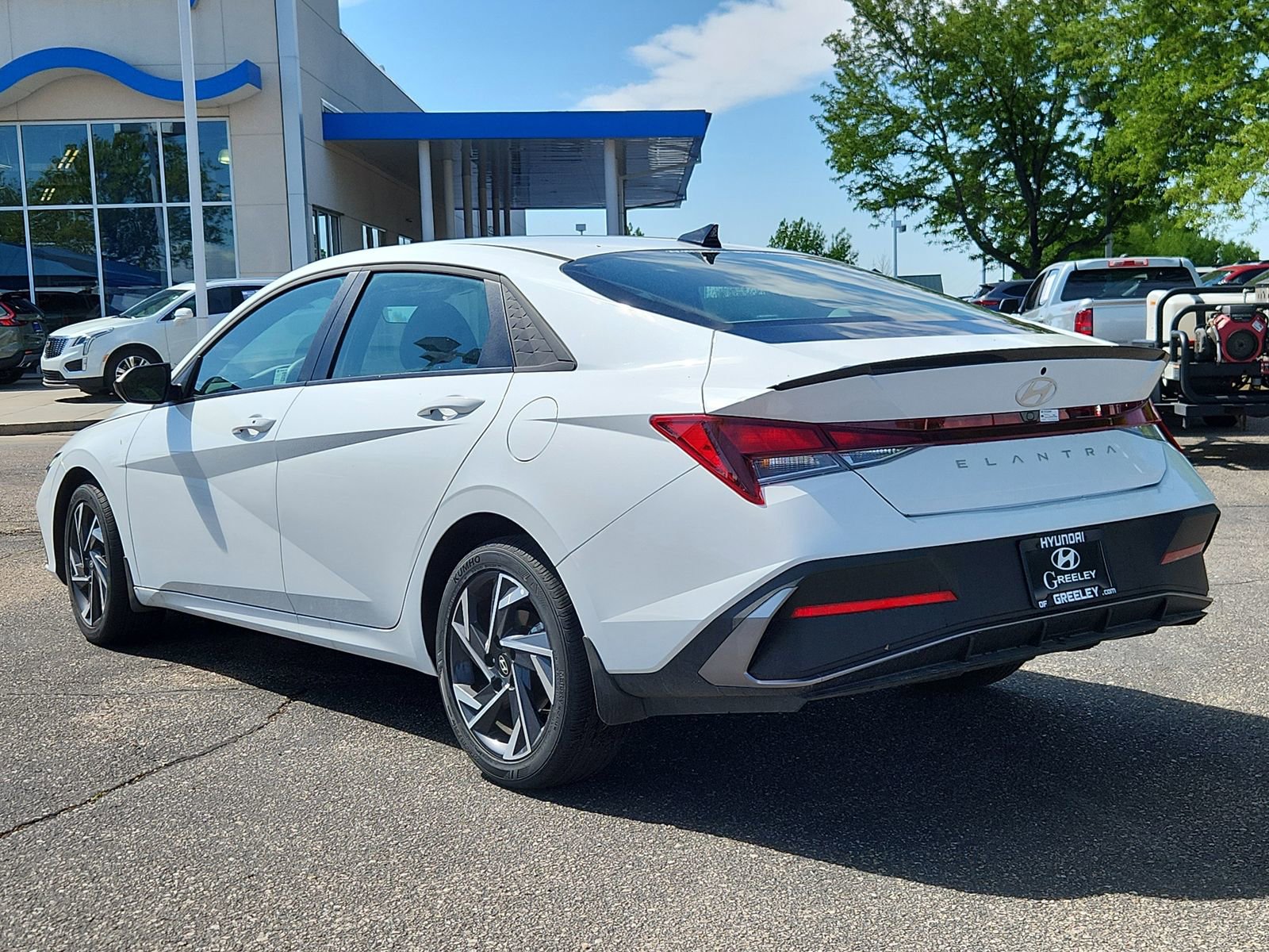 Certified 2025 Hyundai Elantra Sport FWD image 3