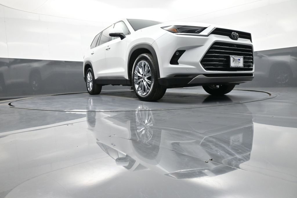 Certified 2024 Toyota Grand Highlander Platinum image 30
