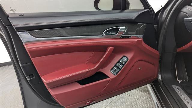 Used 2015 Porsche Panamera GTS image 13