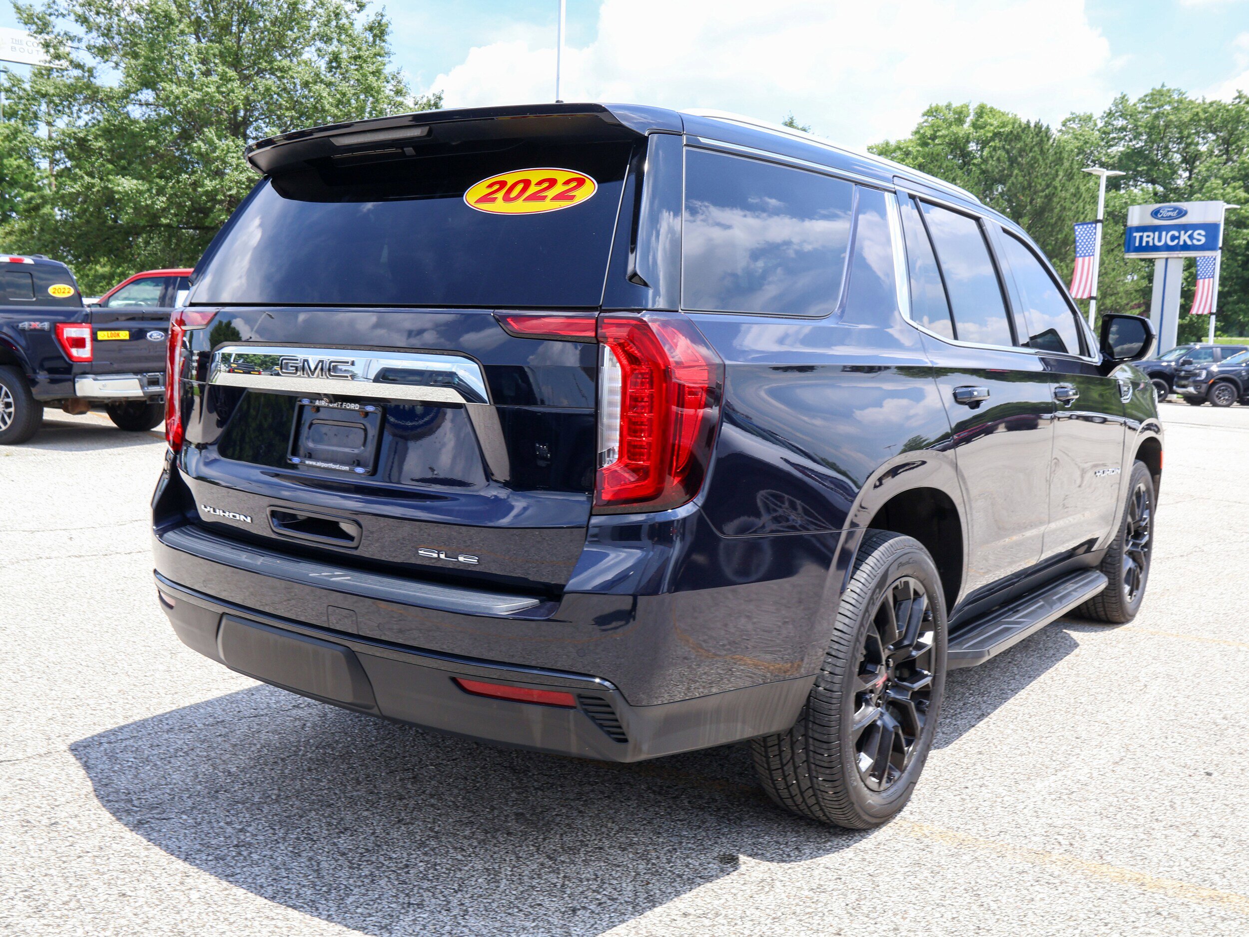 Used 2022 GMC Yukon SLE RWD image 5
