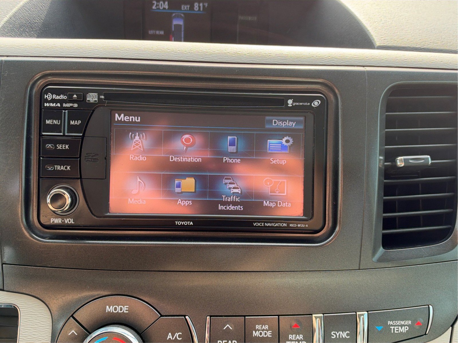 Used 2014 Toyota Sienna XLE FWD image 15