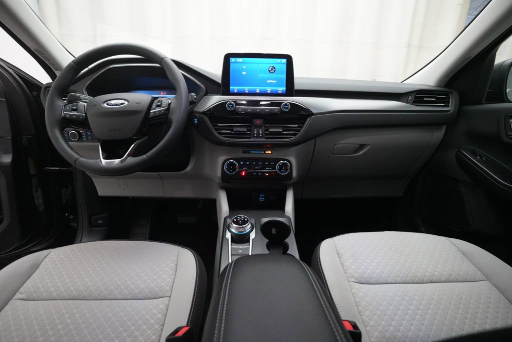 Used 2023 Ford Escape Active w/ Cold Weather Package FWD image 5