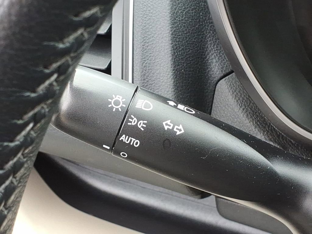 Used 2022 Subaru Ascent Premium w/ Convenience Package AWD/4WD image 19