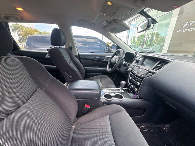 Used 2020 Nissan Pathfinder SV FWD image 8