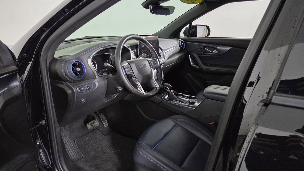 Used 2025 Chevrolet Blazer RS w/ Driver Confidence II Package image 16