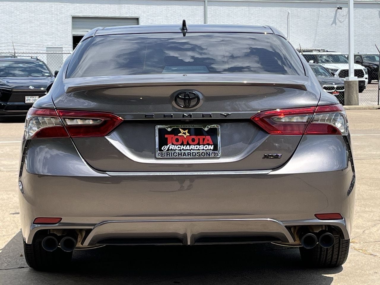 Used 2021 Toyota Camry XSE FWD image 5