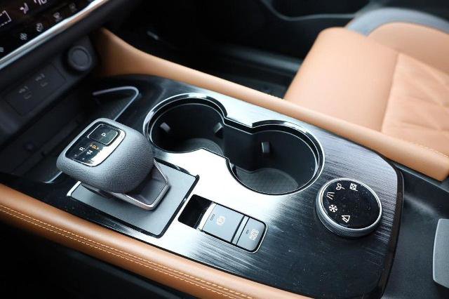 Certified 2025 Nissan Rogue Platinum w/ Platinum Premium Package image 18