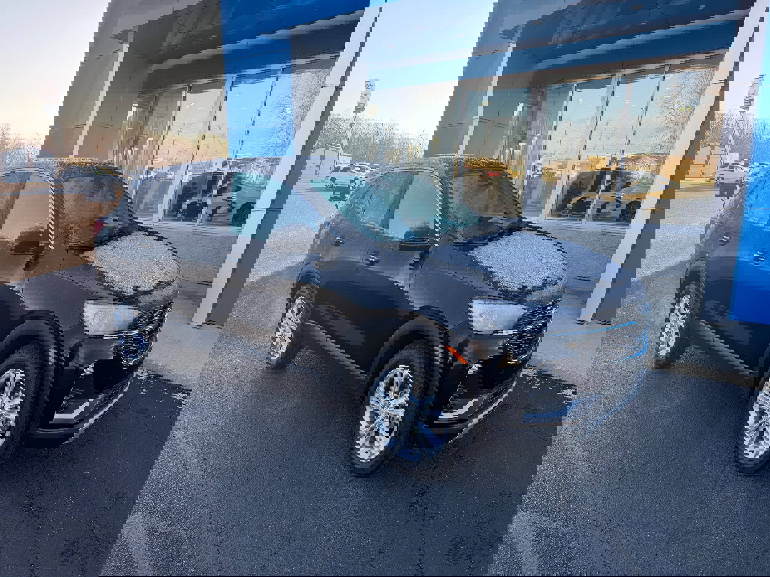 Used 2022 Buick Encore GX Preferred w/ Cold Weather Comfort Package image 3