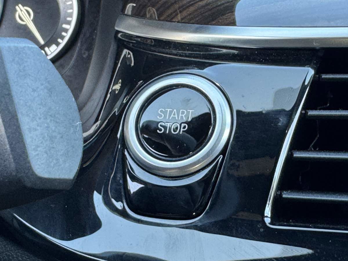 Used 2018 BMW 530e w/ Premium Package 2 image 33